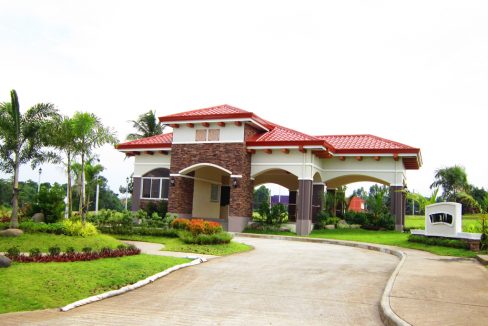 Robinsons-Vineyard-Clubhouse